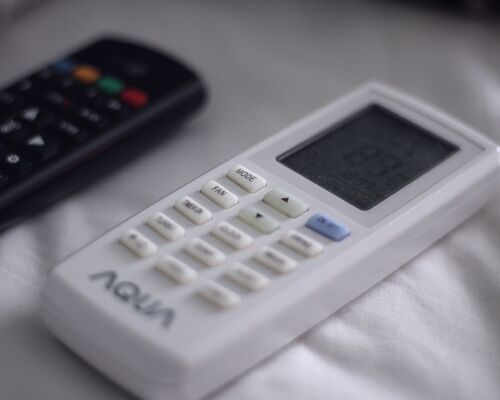 remote-control-4806496_1920