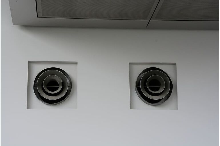 france-lyon-confluence-museum-aerator
