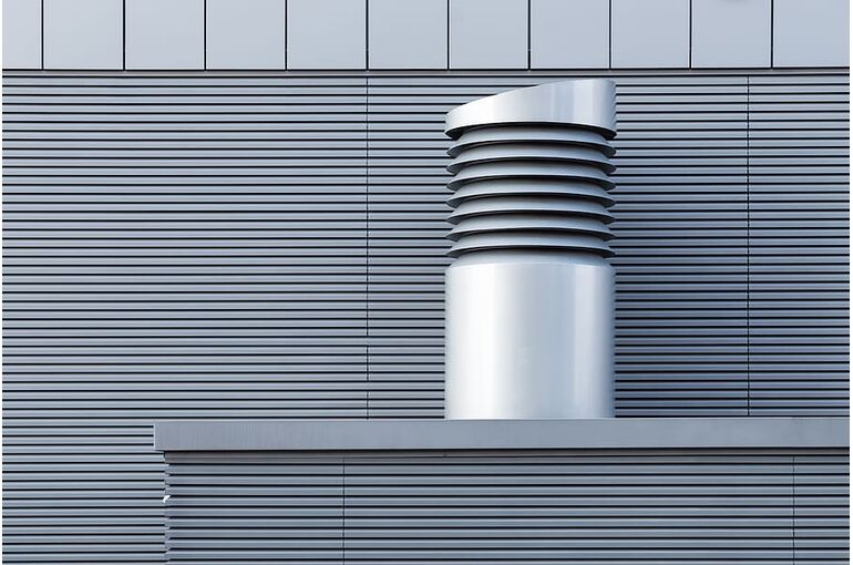 building-metal-horizontal-ventilation